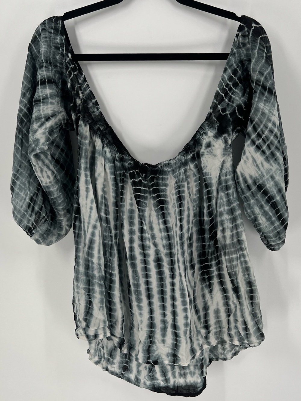 Elan Women’s Black & White Tie-Dye Off Shoulder Top Size Large